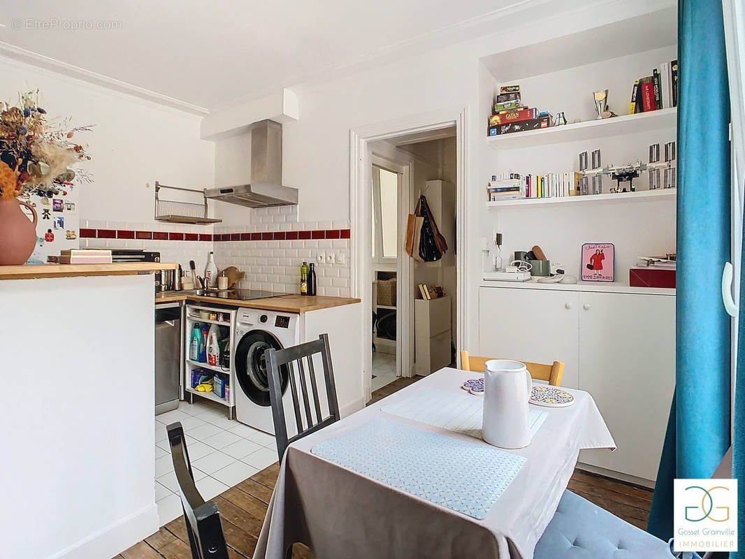 Appartement à PARIS-17E