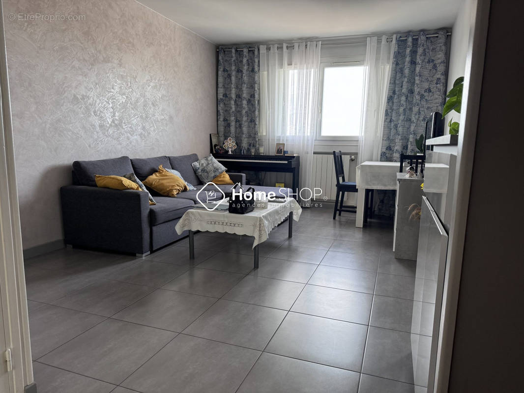 Appartement à MARSEILLE-15E