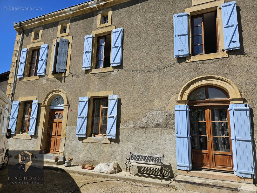 Maison à AURIGNAC