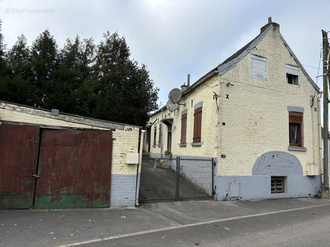 Maison à QUIEVY