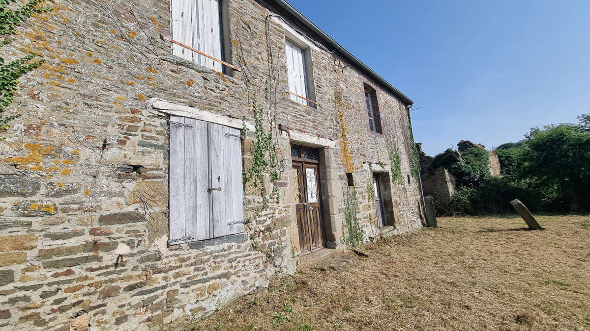 Maison à SAINT-MARTIN-DES-BESACES