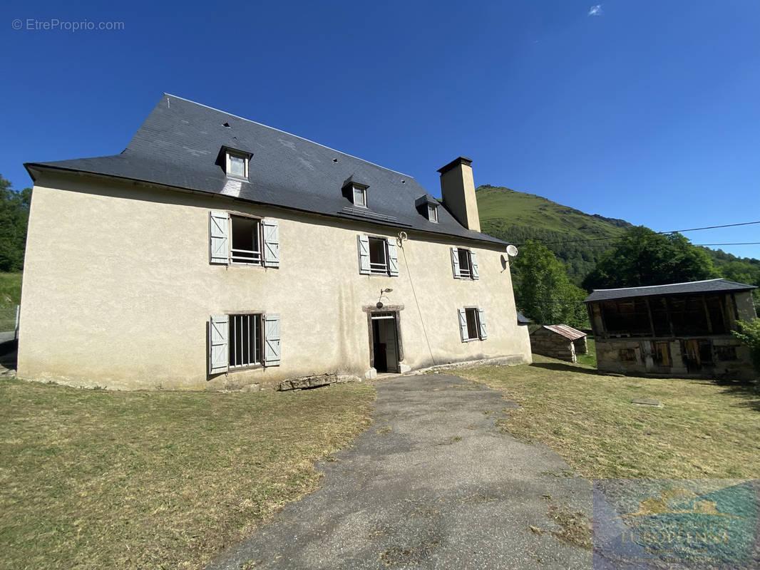 Maison à ESTAING