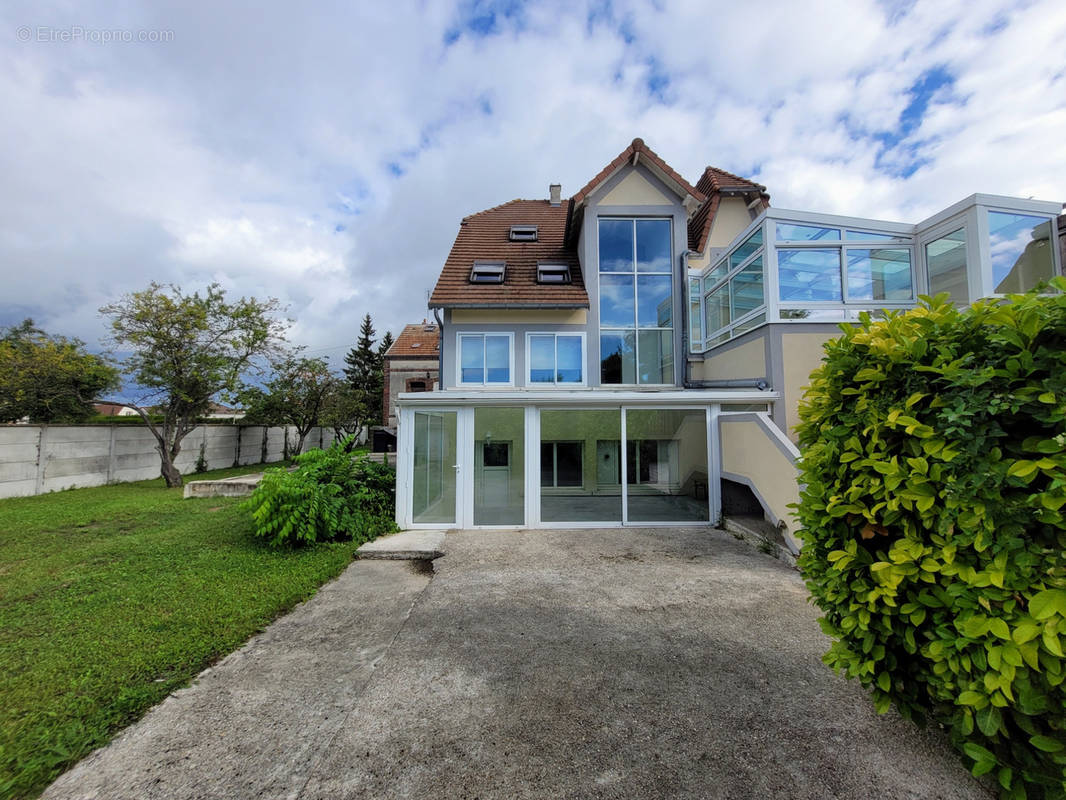 Maison à ROMILLY-SUR-SEINE