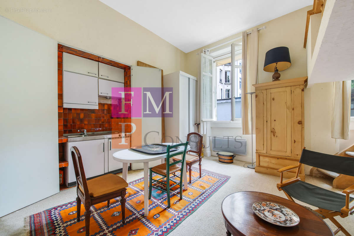 Appartement à PARIS-20E