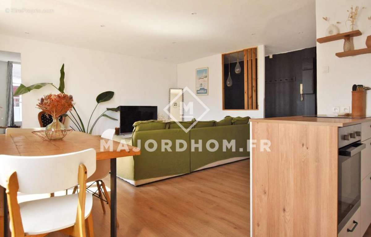 Appartement à MARSEILLE-2E