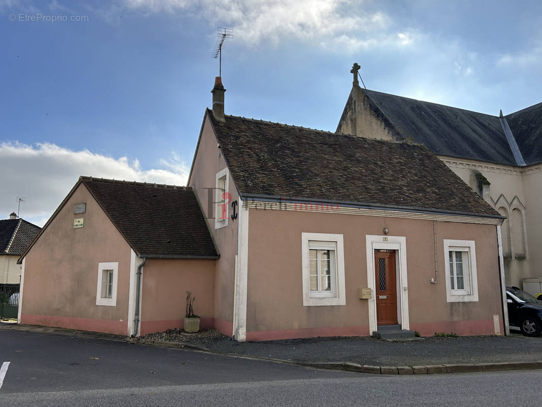 Maison à LE GUE-DE-LA-CHAINE