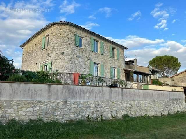 Maison à SAINT-CLAR