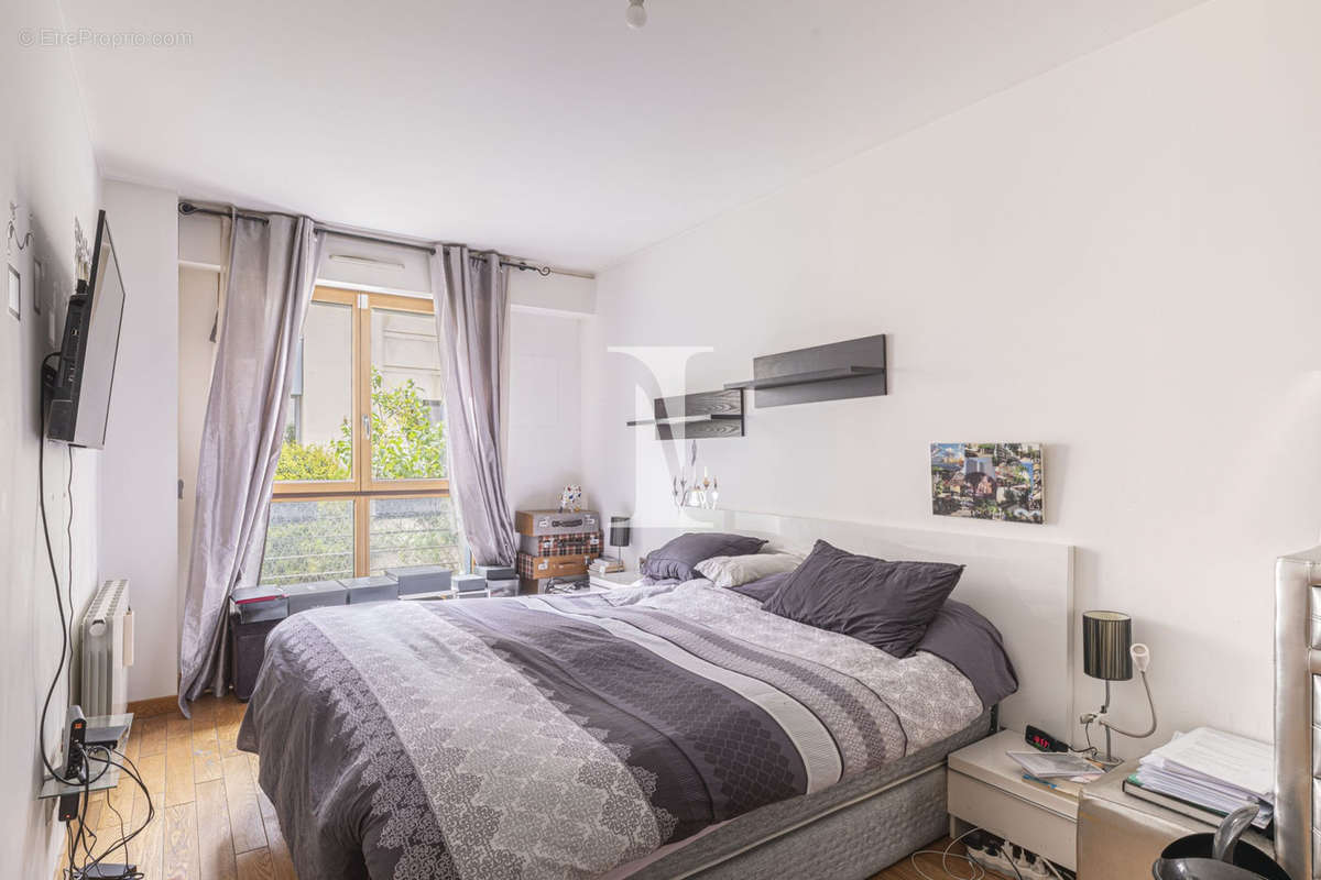 Appartement à PARIS-20E