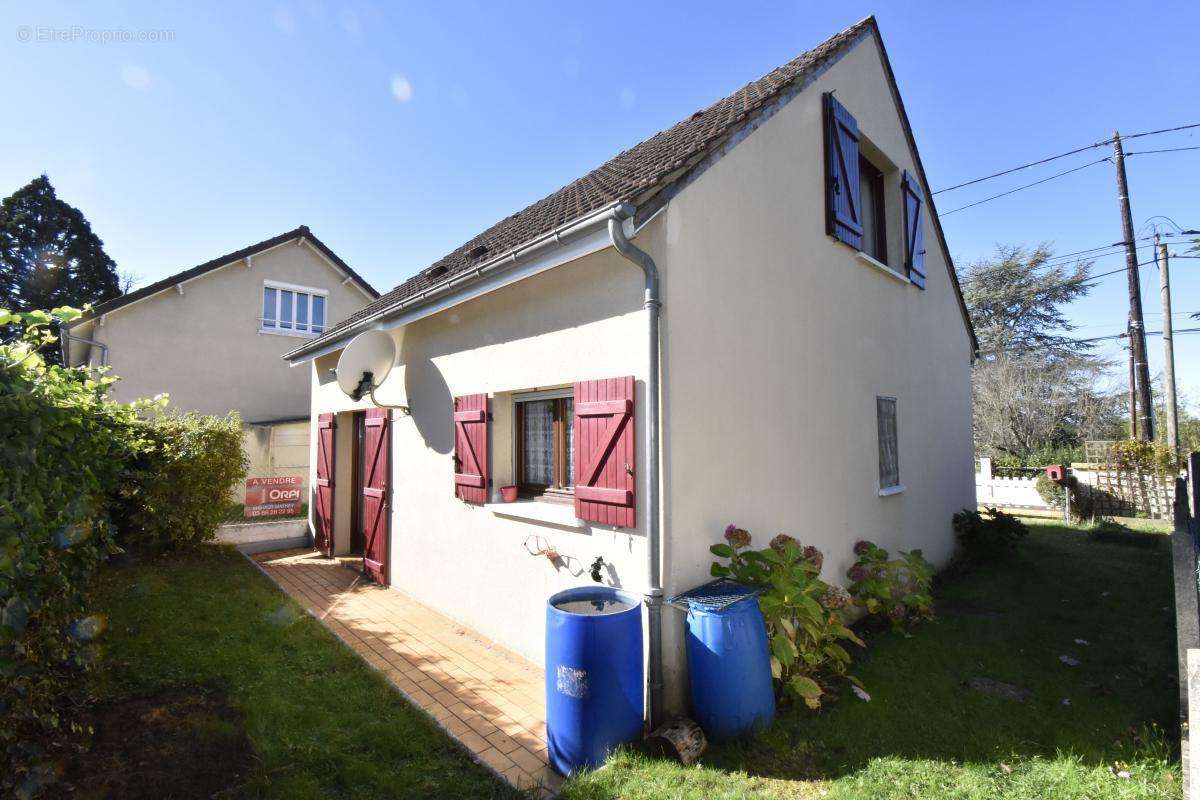 Maison à COSNE-COURS-SUR-LOIRE