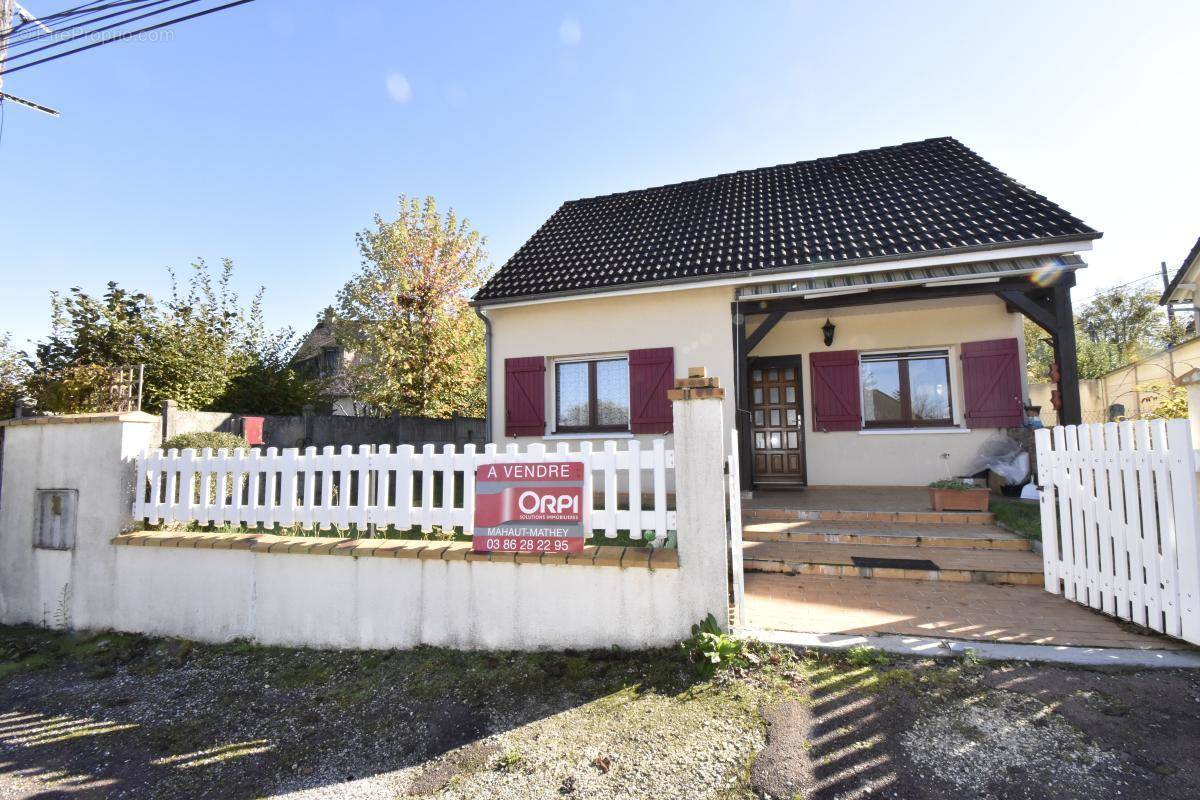 Maison à COSNE-COURS-SUR-LOIRE