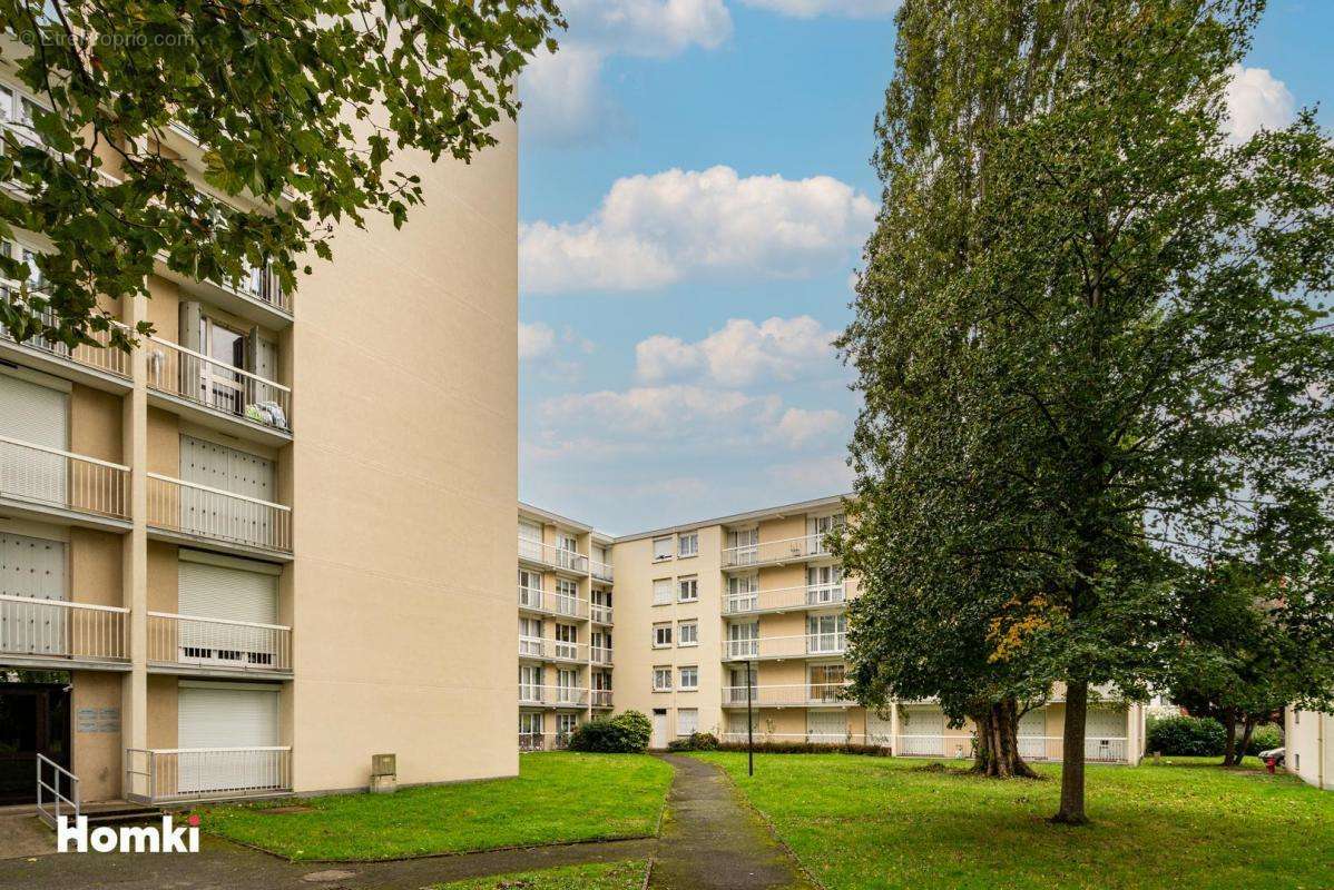 Appartement à FLEURY-LES-AUBRAIS