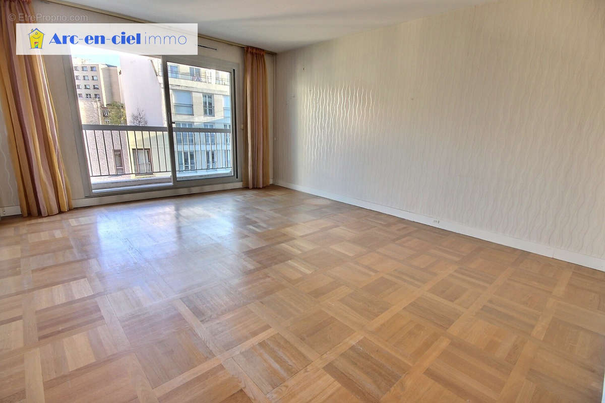 Appartement à PARIS-12E