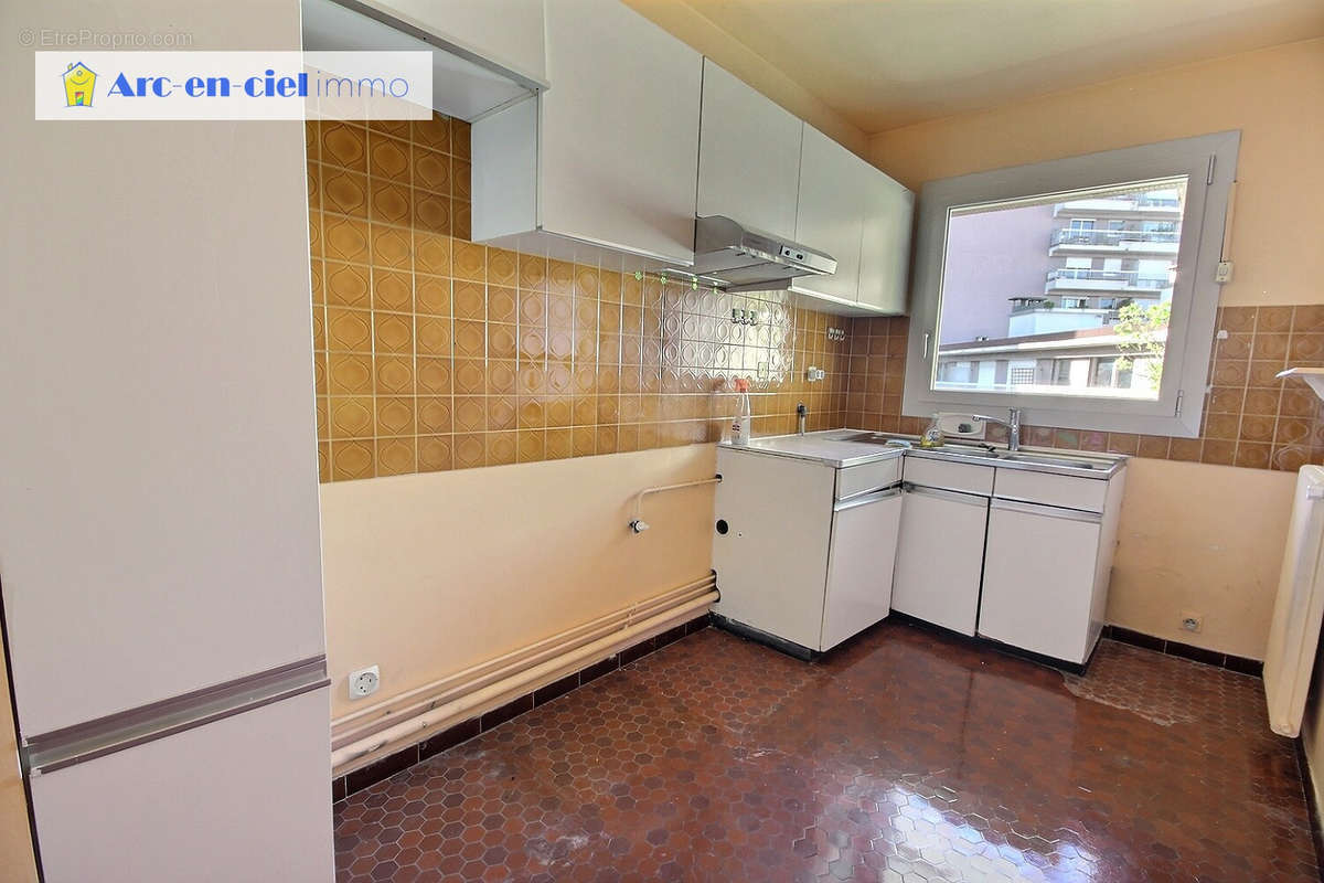 Appartement à PARIS-12E