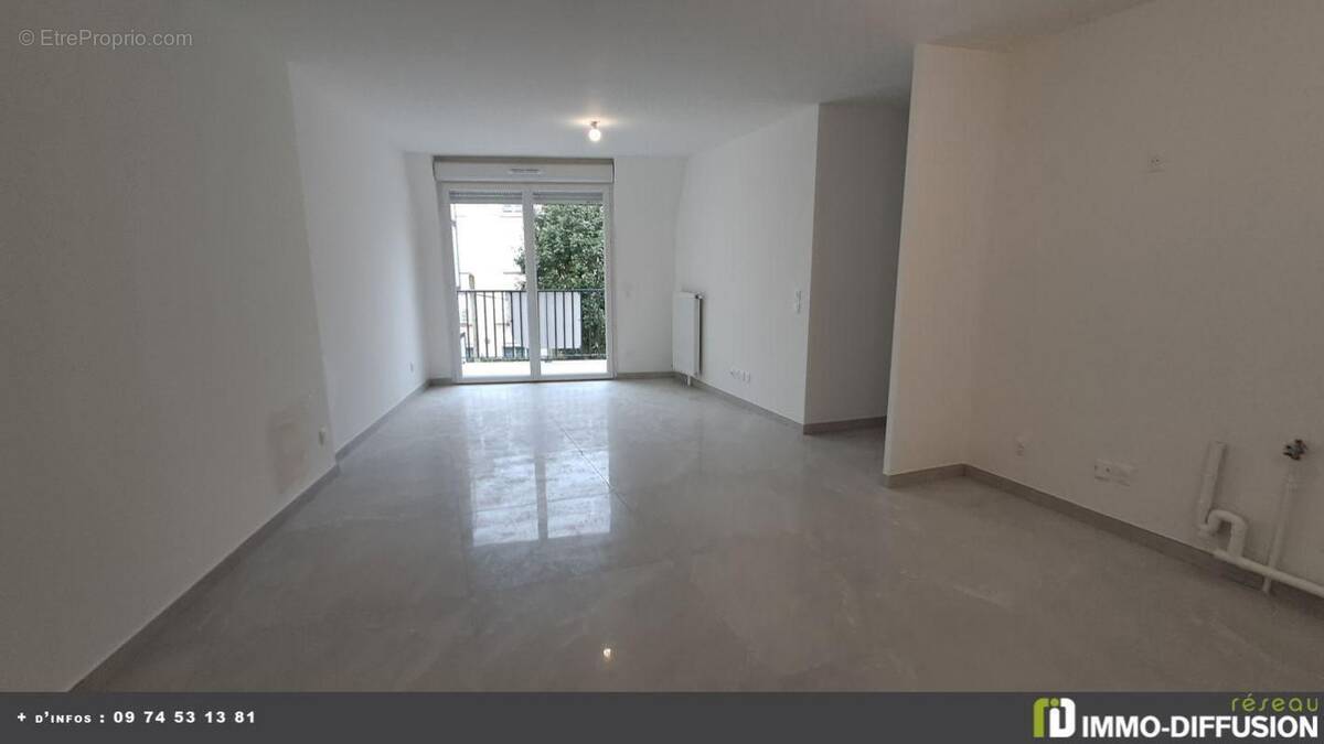 Appartement à COMBS-LA-VILLE