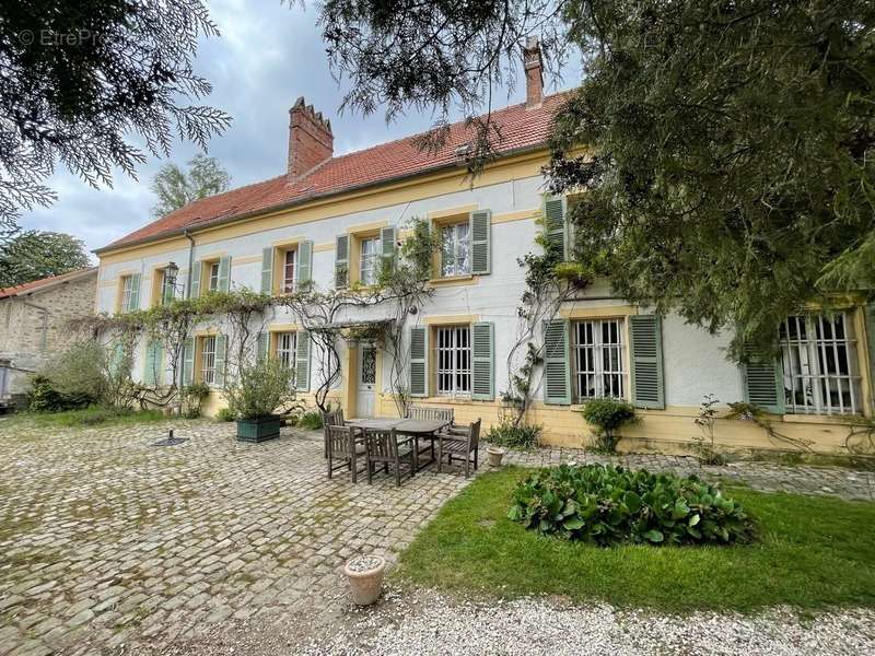 Maison à LIZY-SUR-OURCQ