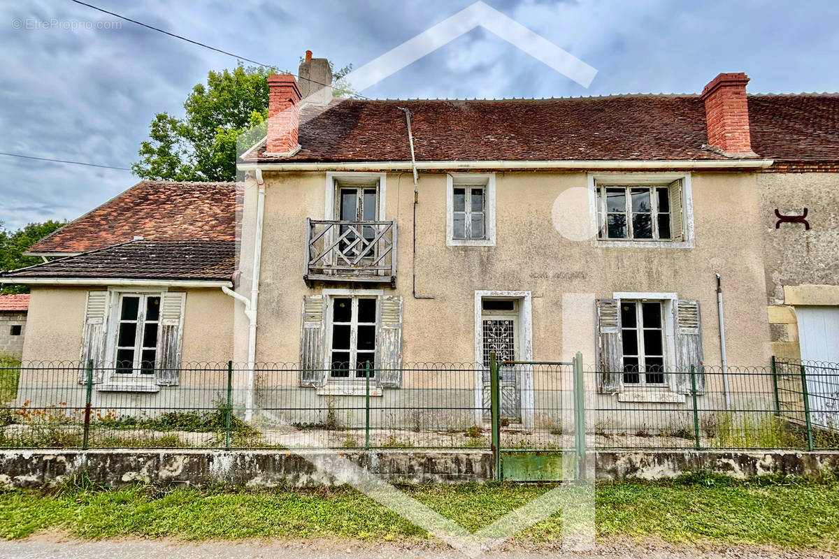 Maison à COSNE-COURS-SUR-LOIRE