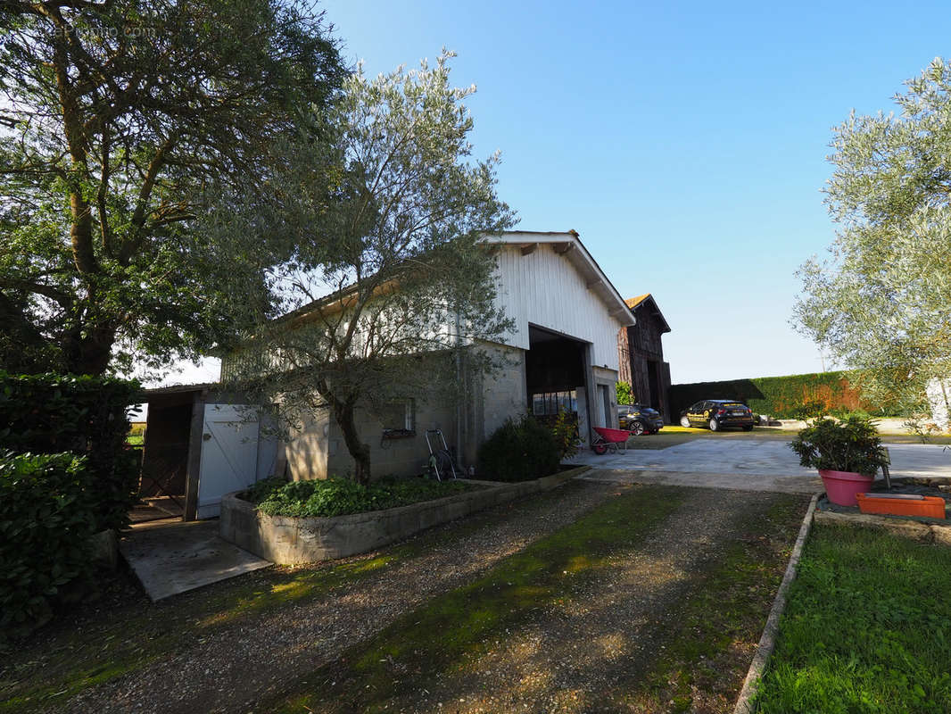 Maison à MONTPOUILLAN