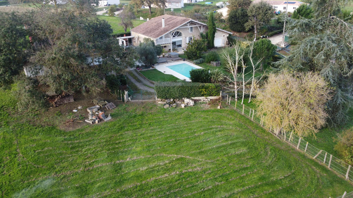 Maison à MONTPOUILLAN