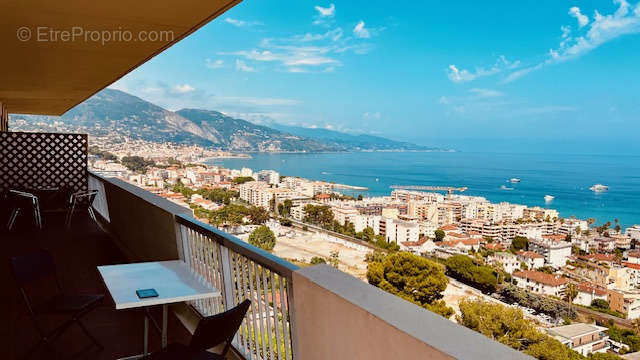 Appartement à ROQUEBRUNE-CAP-MARTIN