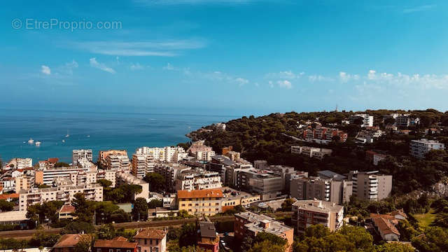 Appartement à ROQUEBRUNE-CAP-MARTIN