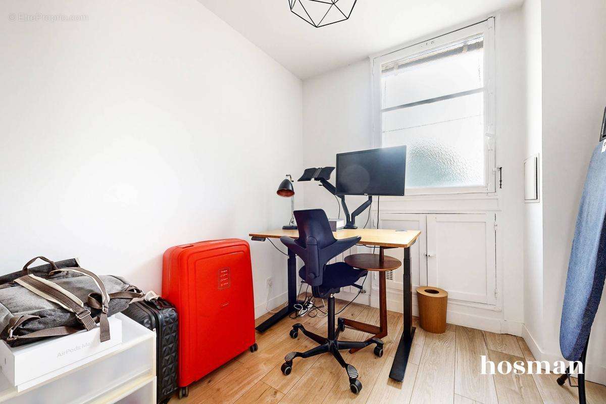 Appartement à PARIS-17E