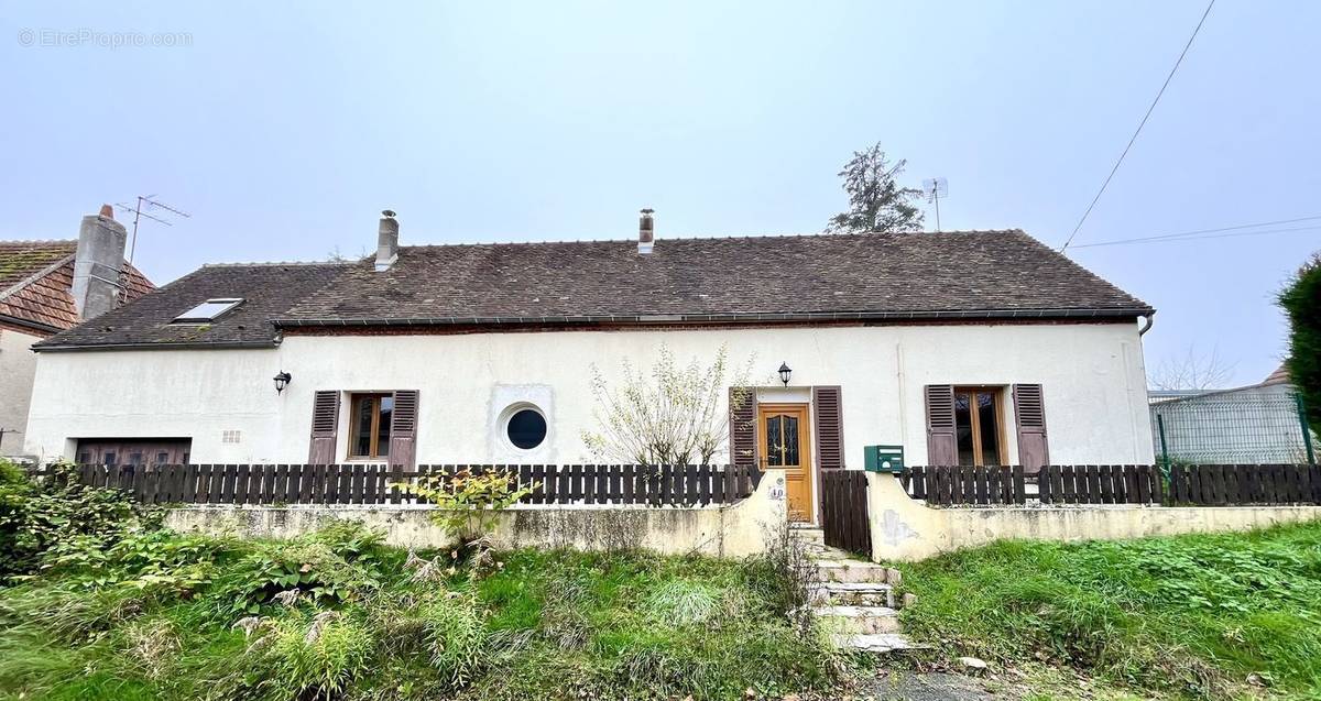 Maison à FONTAINE-FOURCHES