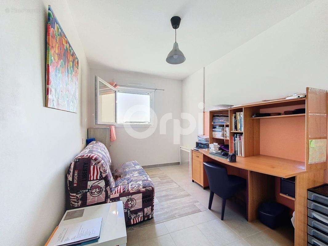 Appartement à ROQUEBRUNE-SUR-ARGENS