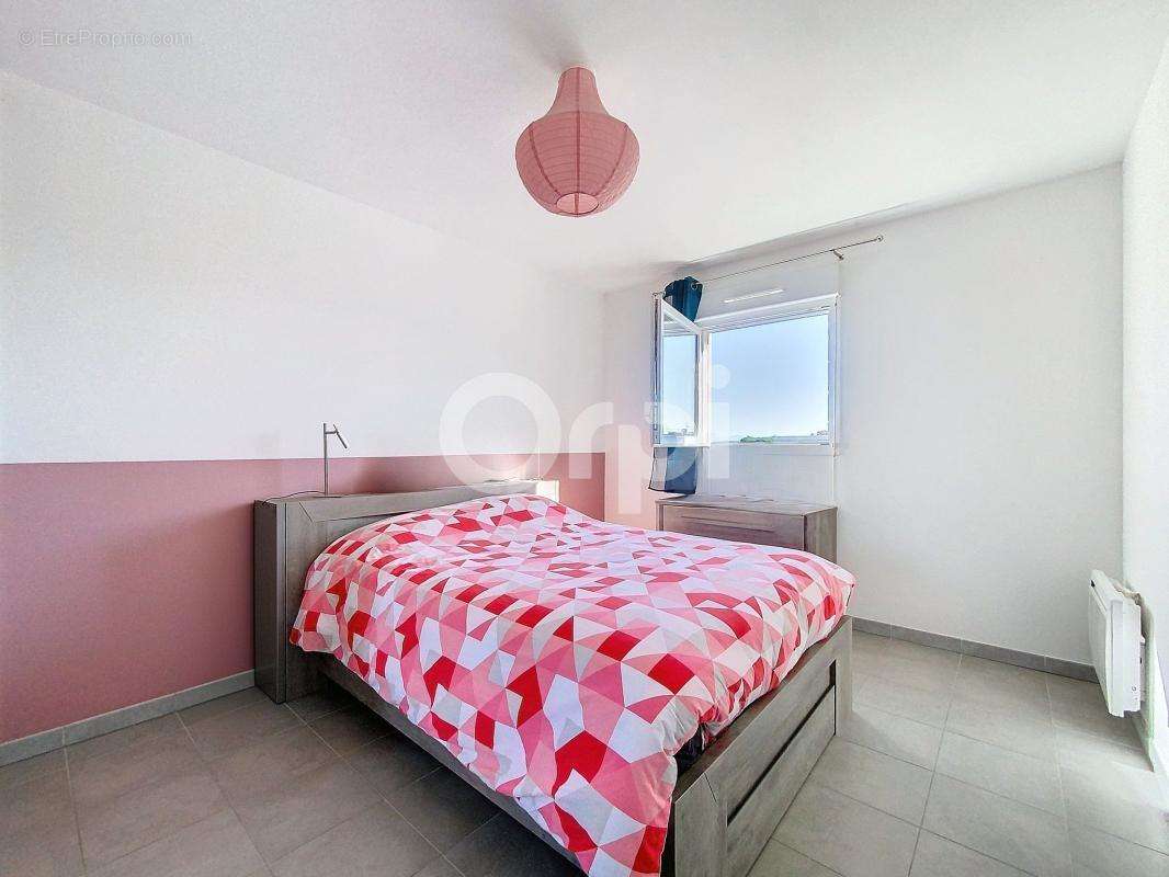 Appartement à ROQUEBRUNE-SUR-ARGENS