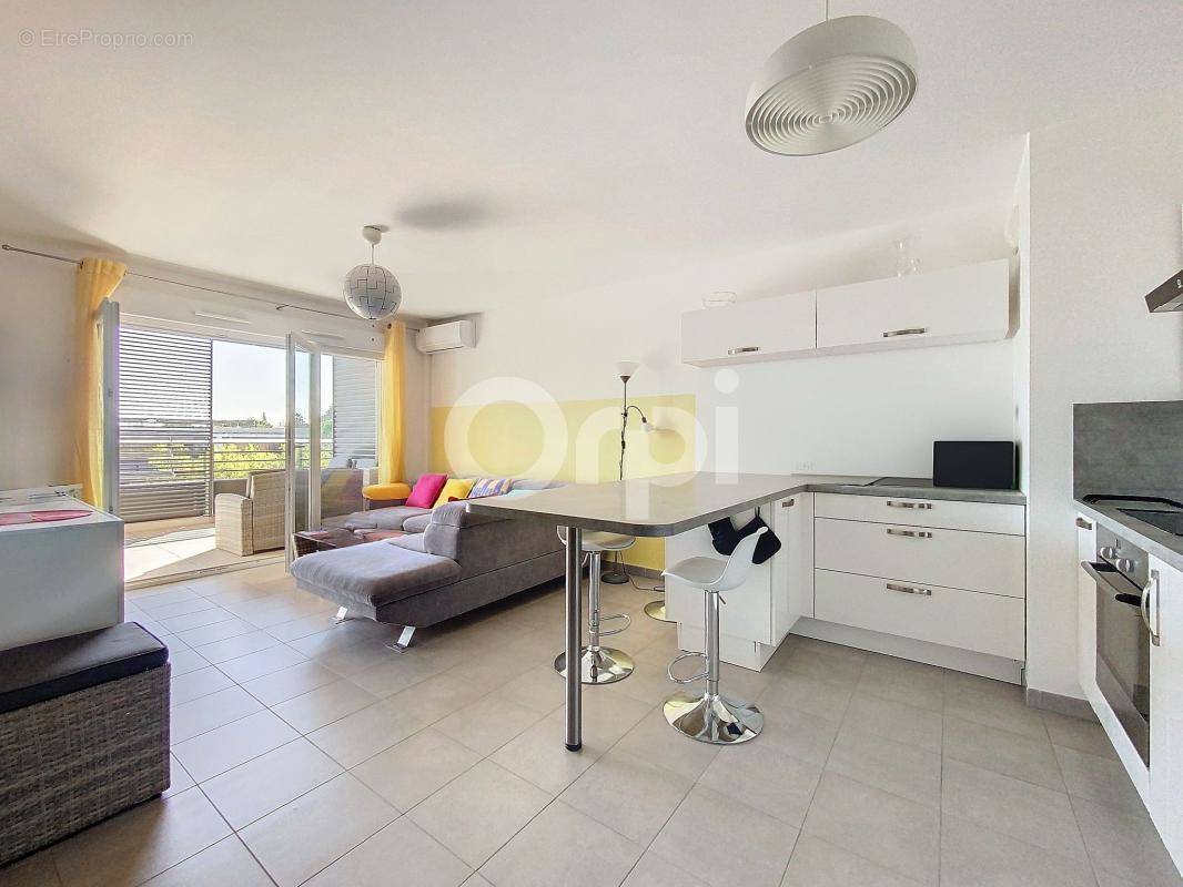 Appartement à ROQUEBRUNE-SUR-ARGENS