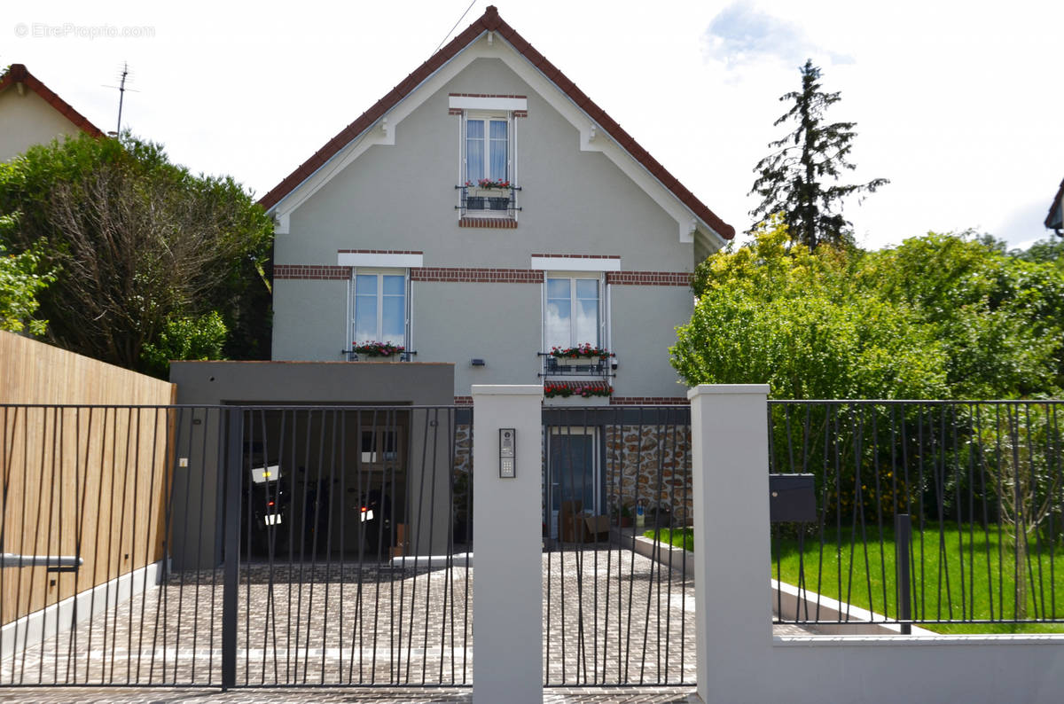 Maison à CHAMPIGNY-SUR-MARNE