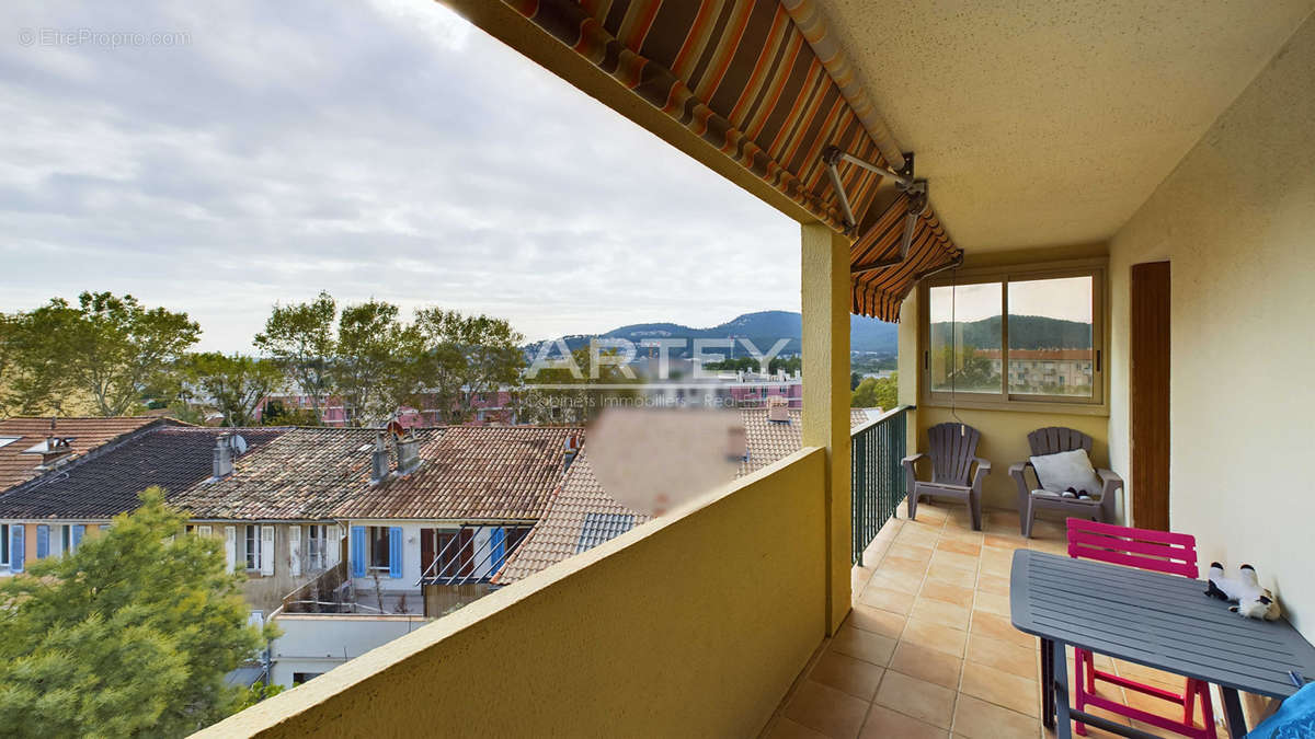 Appartement à HYERES