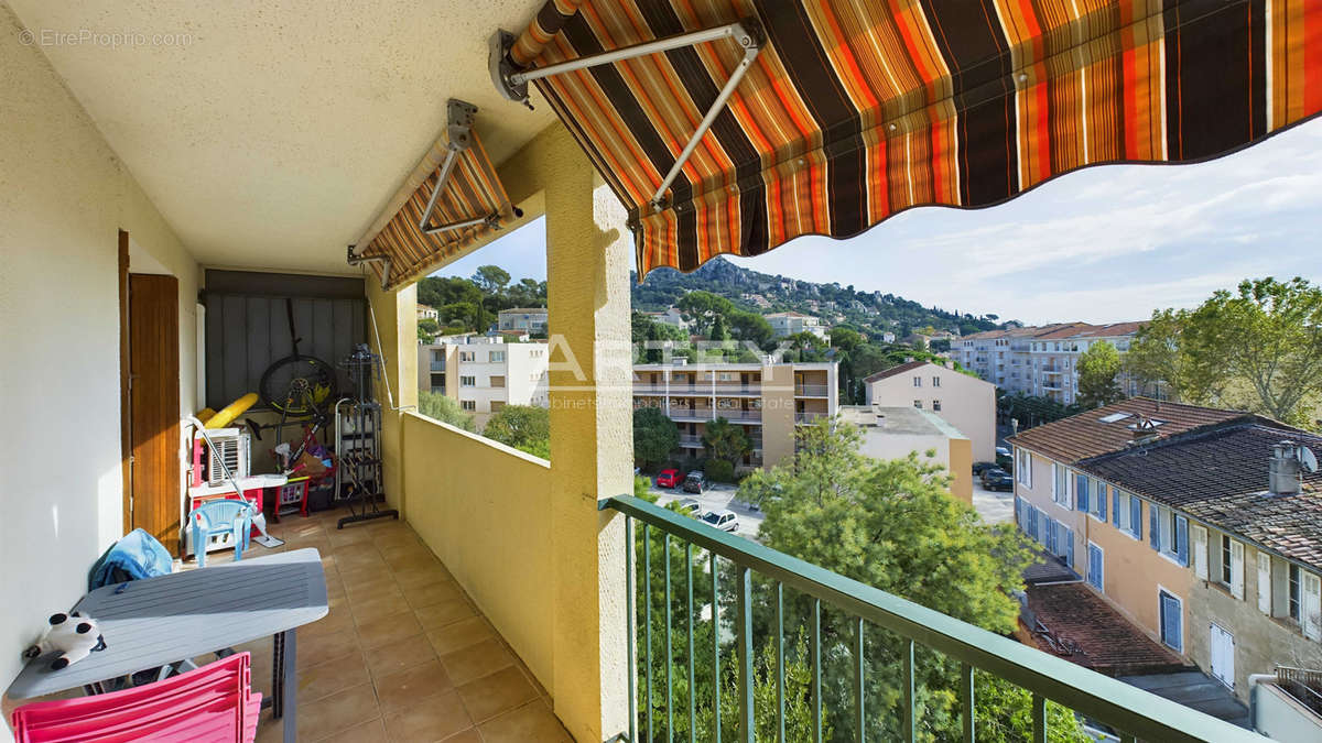 Appartement à HYERES