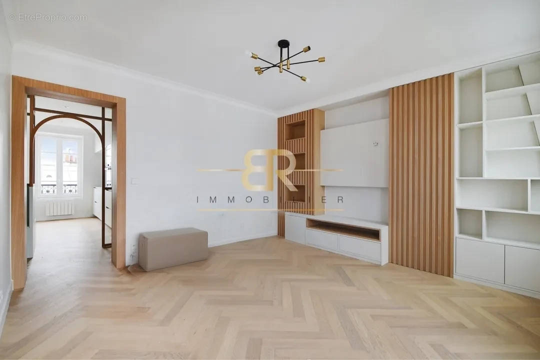 Appartement à PARIS-10E