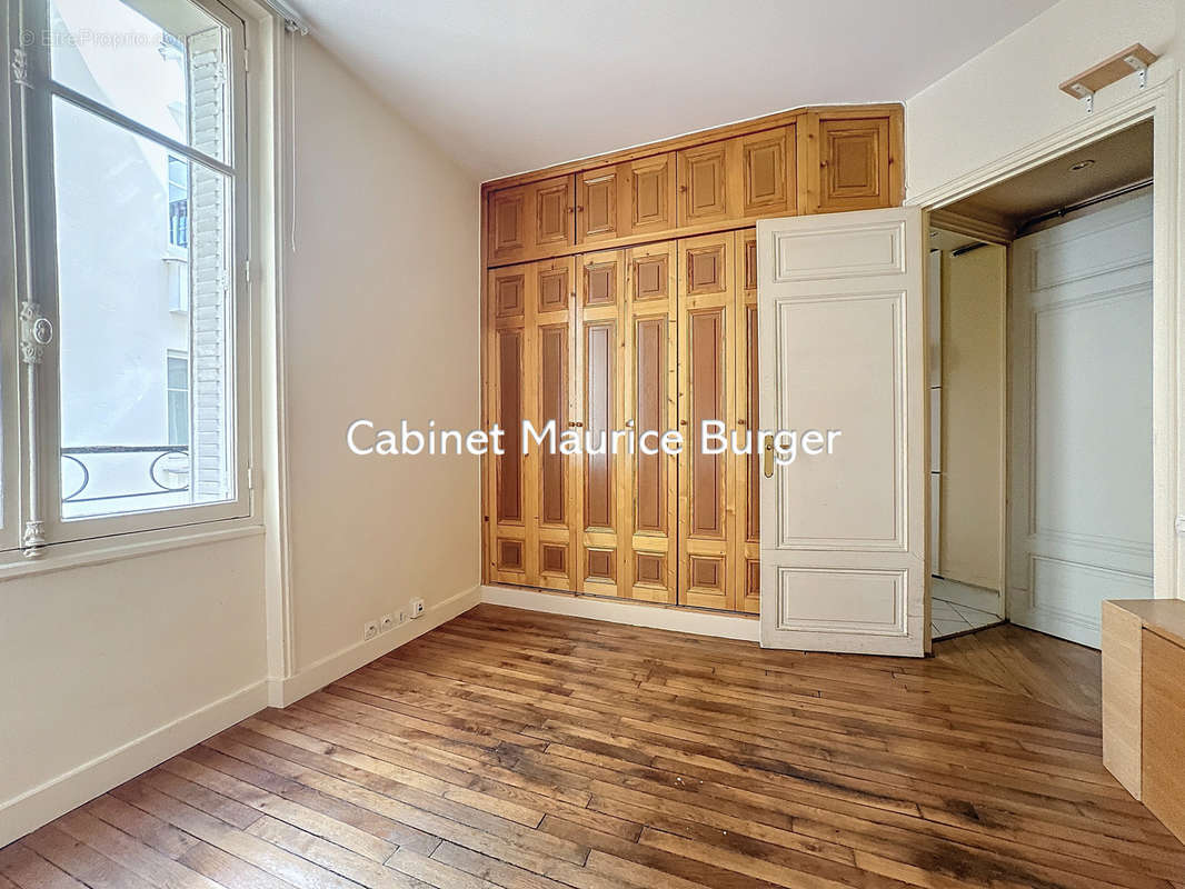 Appartement à PARIS-7E