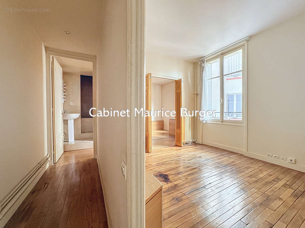 Appartement à PARIS-7E