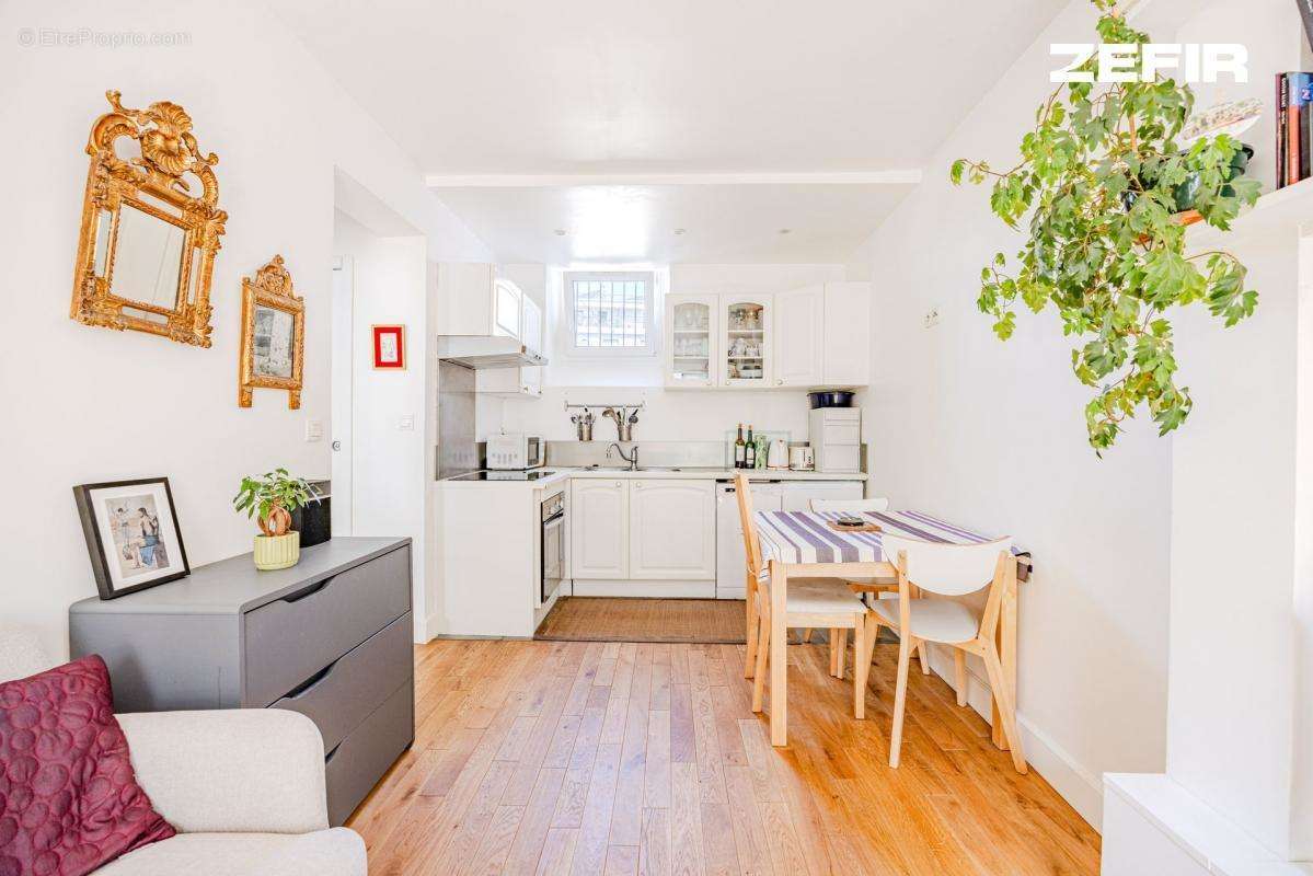 Appartement à NEUILLY-SUR-SEINE