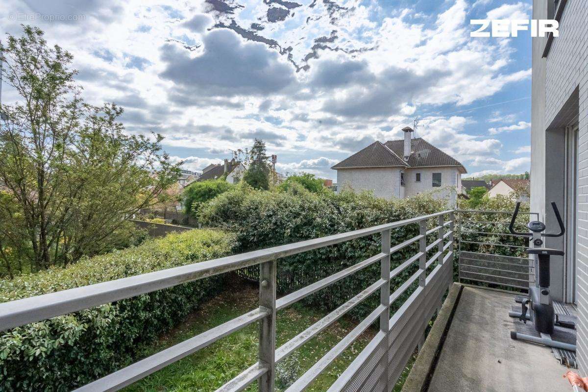 Appartement à ROSNY-SOUS-BOIS