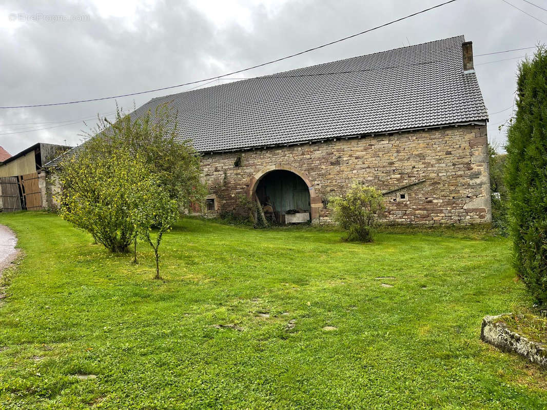 Maison à FOUGEROLLES