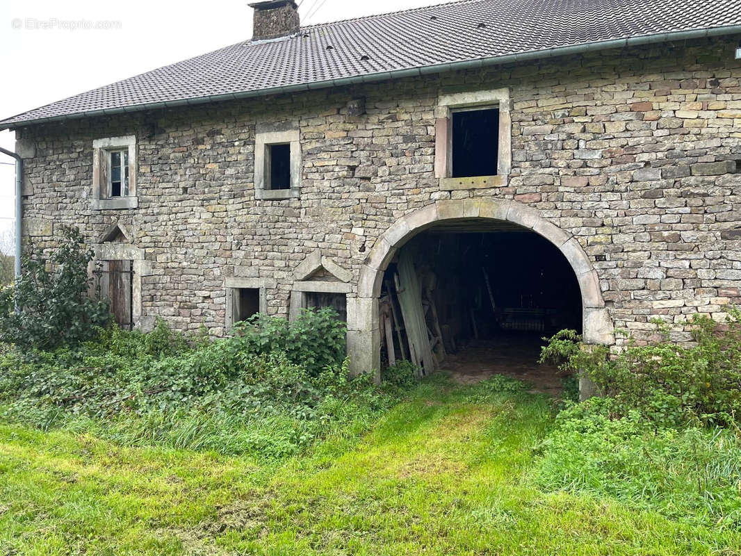 Maison à FOUGEROLLES