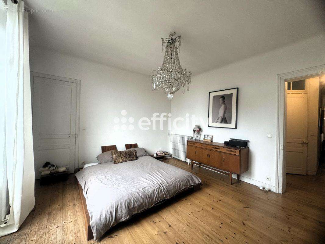 Appartement à LA MADELEINE