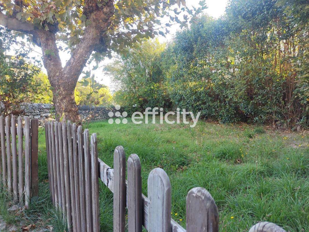 Appartement à EGUILLES