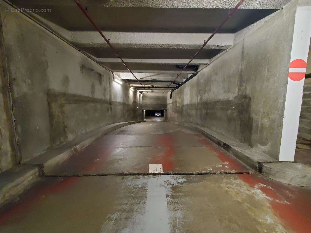 Parking à PARIS-13E