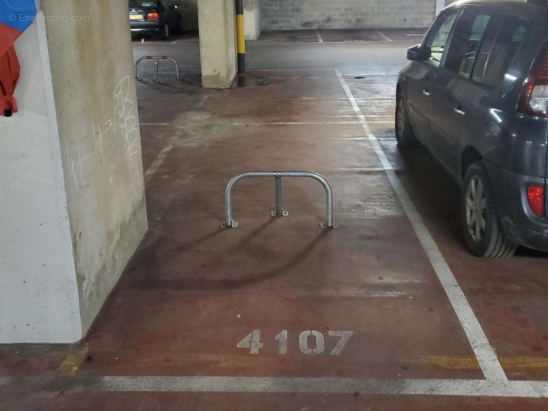 Parking à PARIS-13E