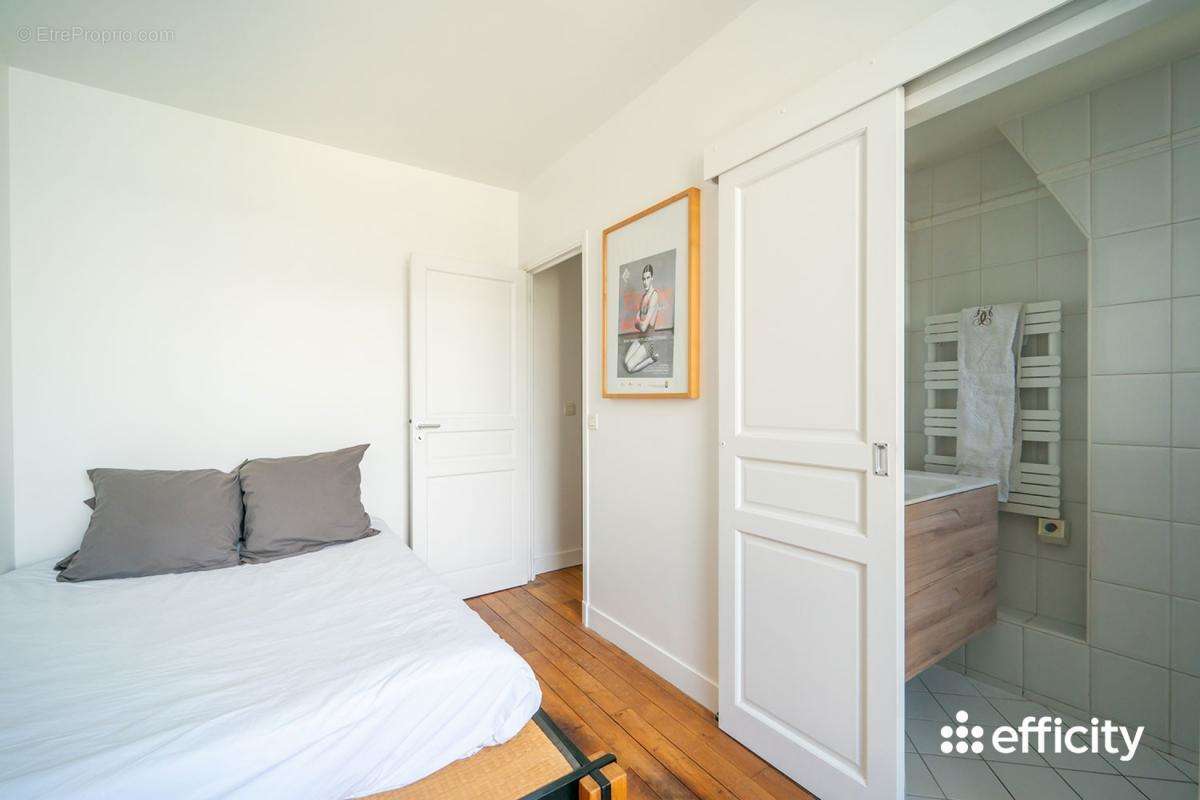 Appartement à PARIS-6E