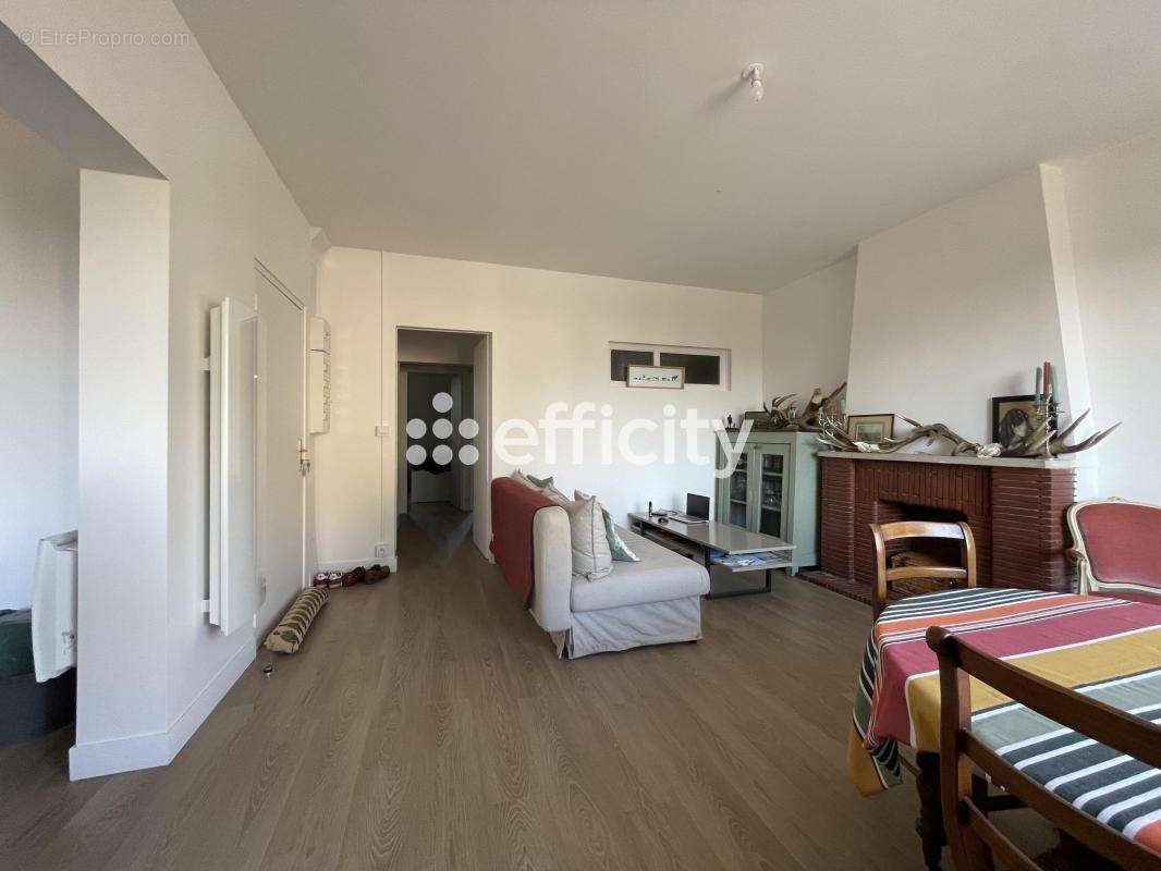 Appartement à LESTIAC-SUR-GARONNE