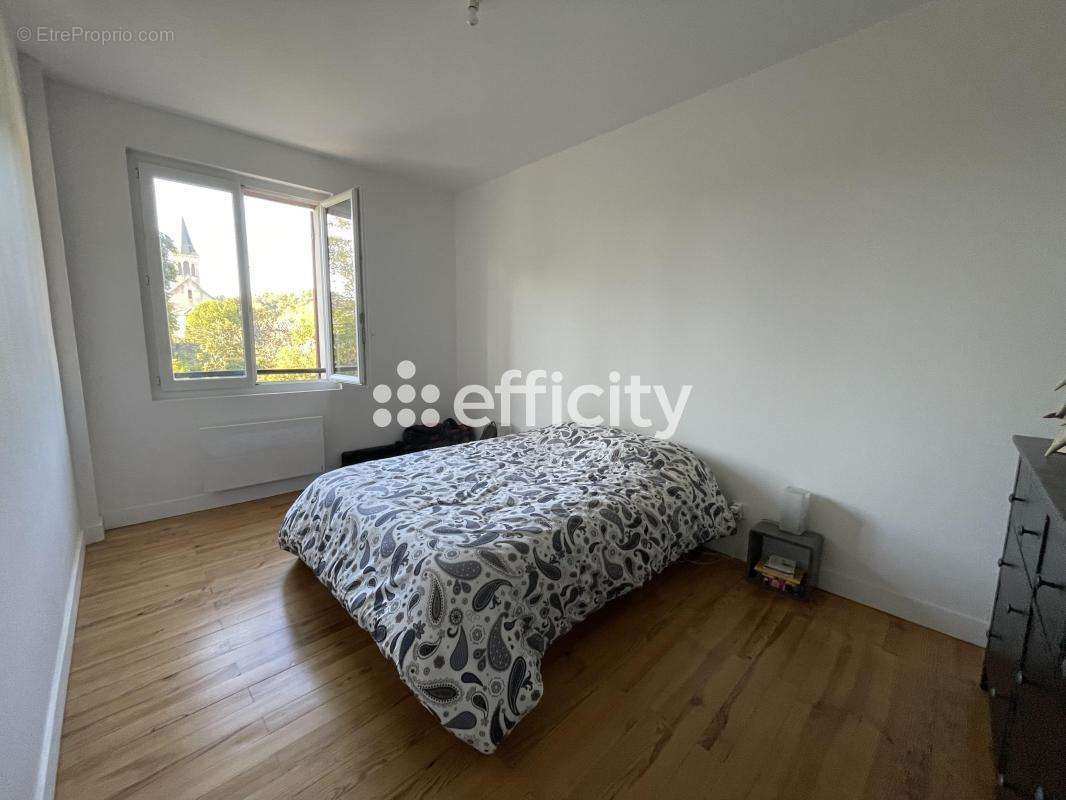 Appartement à LESTIAC-SUR-GARONNE