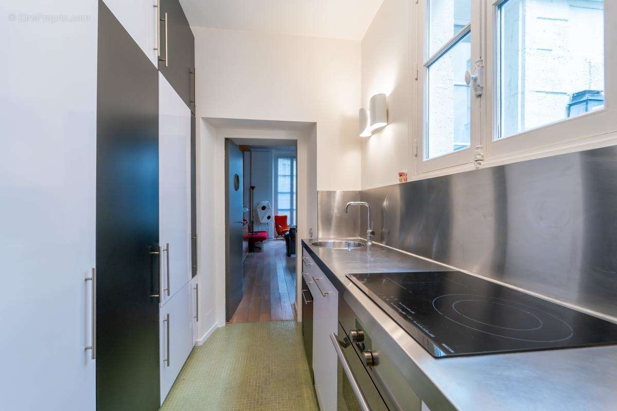 Appartement à PARIS-4E