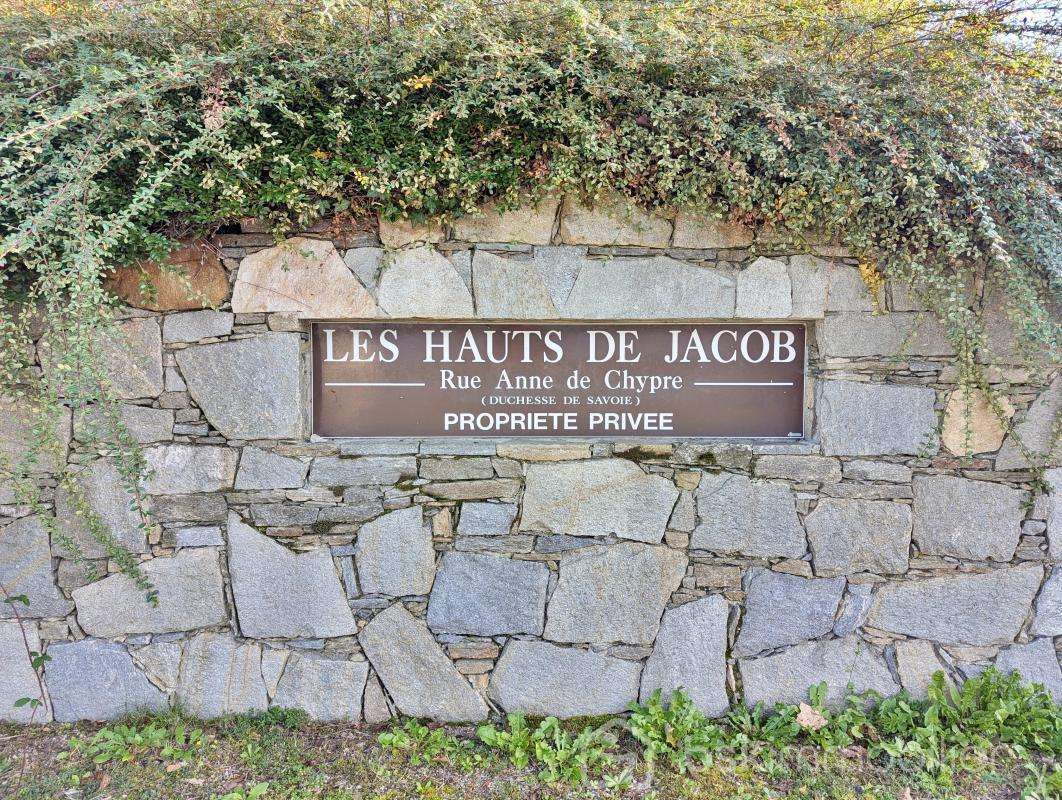 Appartement à JACOB-BELLECOMBETTE