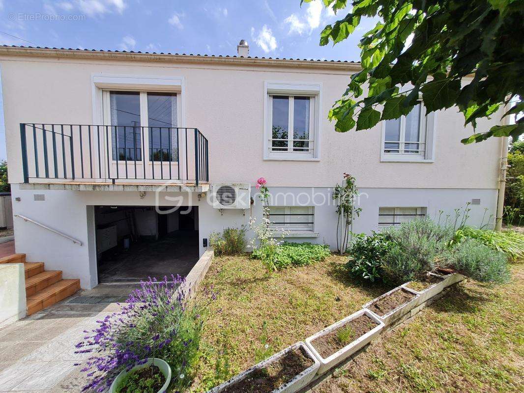 Maison à SAINT-DOULCHARD