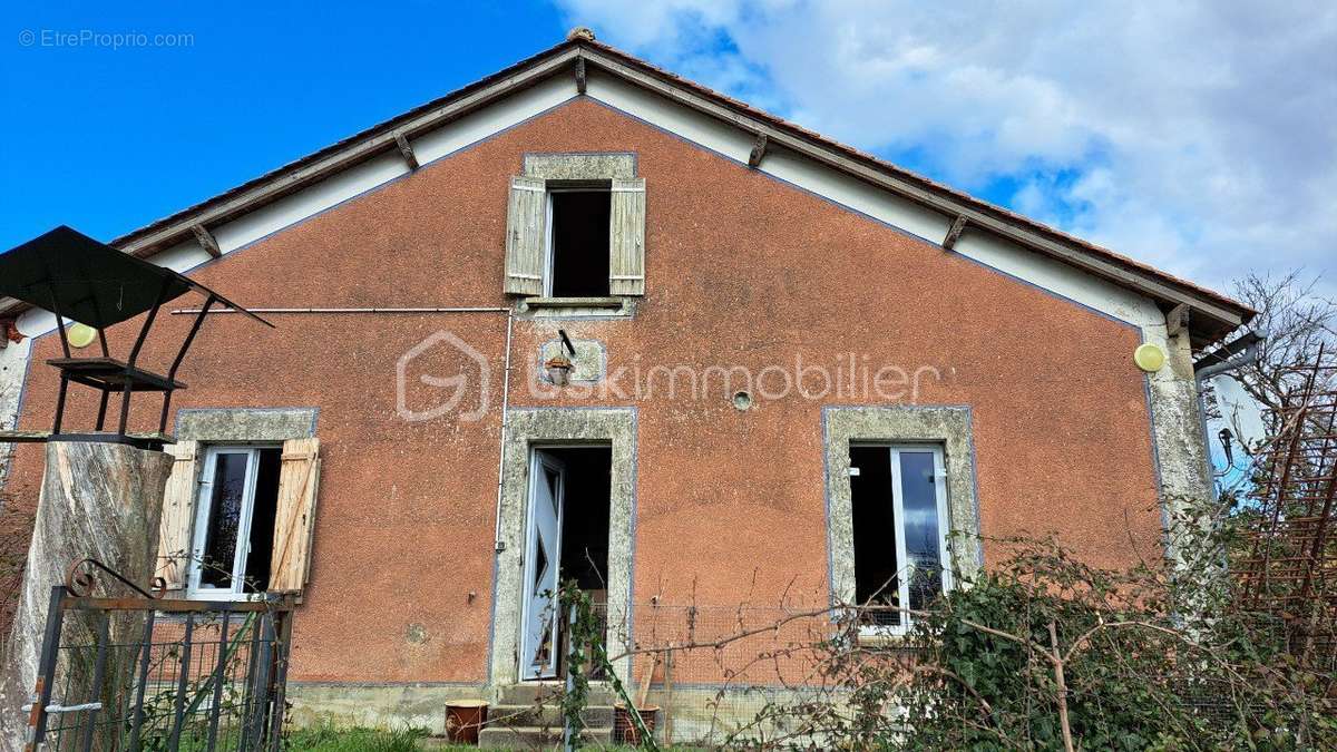 Maison à SAINT-ASTIER